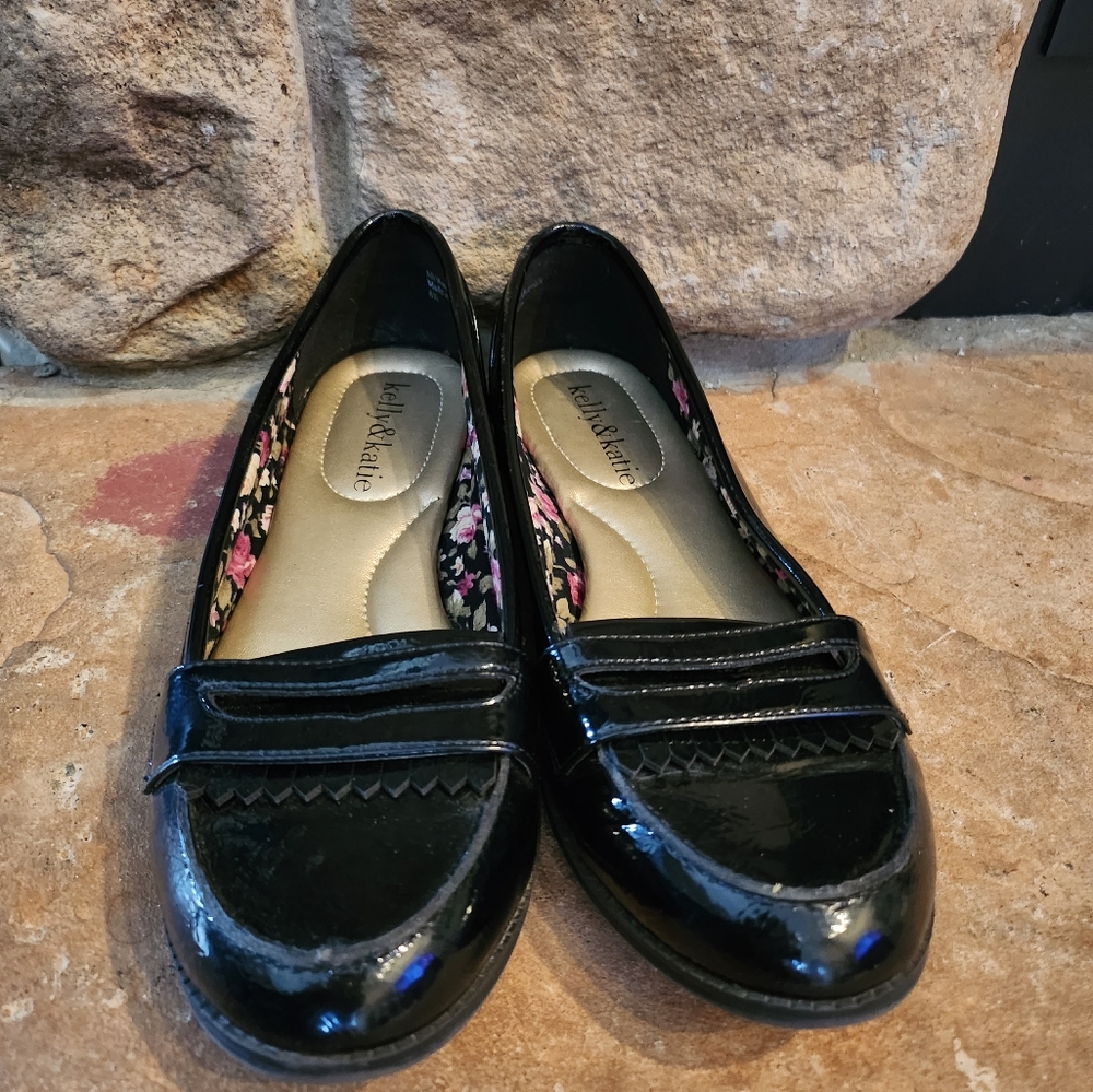 Kelly & Katie dress flats